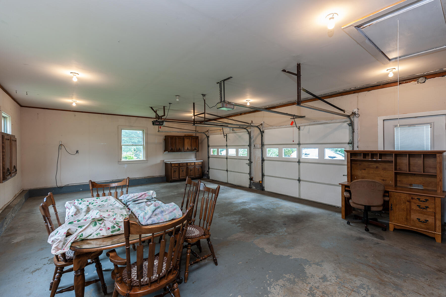 2054 State Road Eliot, ME 03903 - Photo 20 of 34 19 Attached Garage