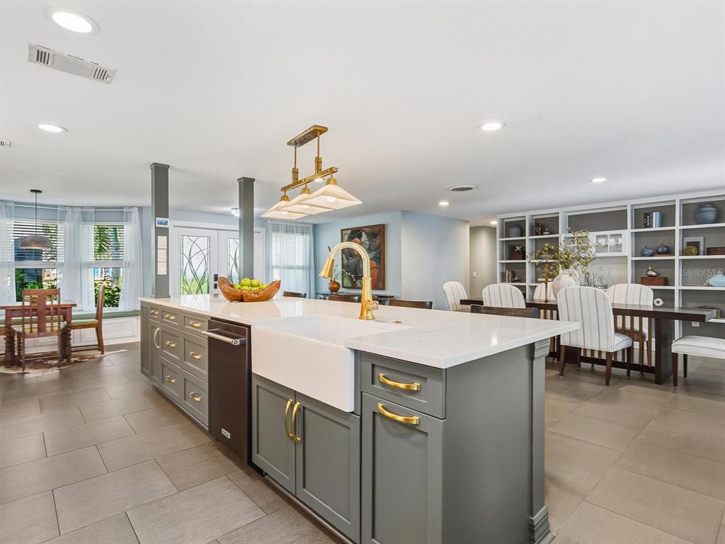 1002 Glebe Lane Sarasota, FL 34242 - Photo 15 of 48