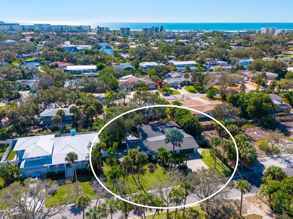 1002 Glebe Lane Sarasota, FL 34242 - Photo 2 of 48