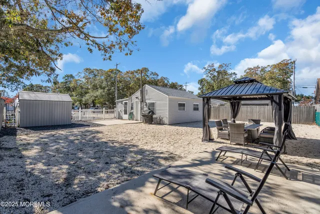 $299,999 | 604 Beach Boulevard, Forked River, NJ 08731