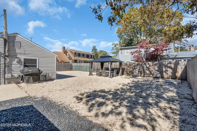 $299,999 | 604 Beach Boulevard, Forked River, NJ 08731