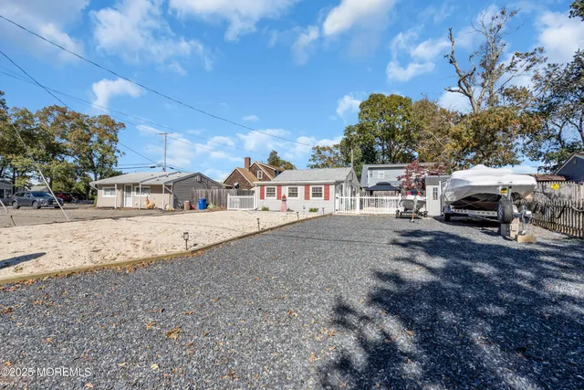 $299,999 | 604 Beach Boulevard, Forked River, NJ 08731