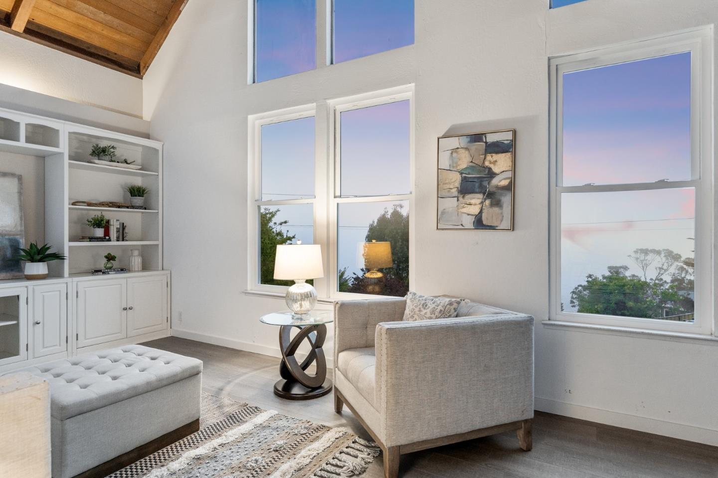 290 Olympian Way Pacifica, CA 94044 - Photo 28 of 33 a living room with furniture and window