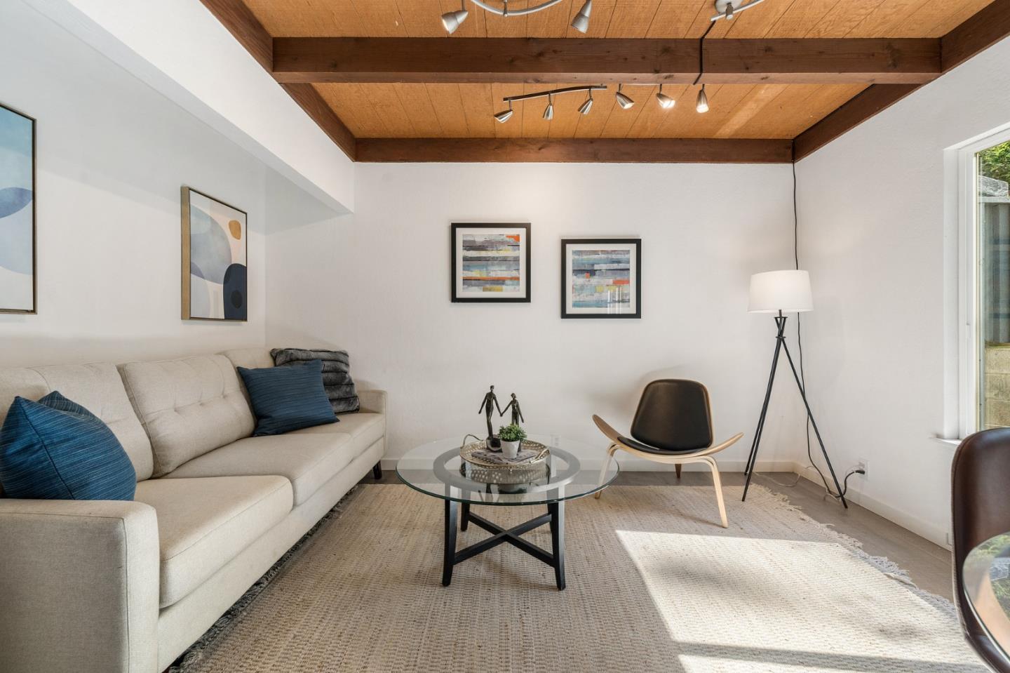 290 Olympian Way Pacifica, CA 94044 - Photo 10 of 33 a living room with furniture and a chair