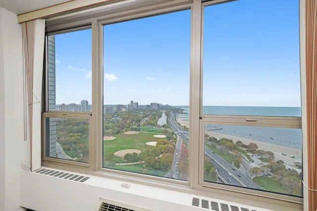 $248,999 | 1550 North Lake Shore Drive, Unit 32C, Chicago, IL 60610
