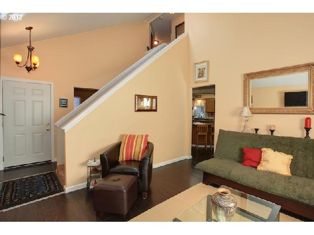 95 Kingsgate Road Lake Oswego, OR 97035 - Photo 2 of 15 Gallery Image 2