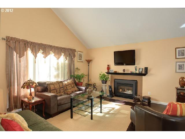 95 Kingsgate Road Lake Oswego, OR 97035 - Photo 5 of 15 Gallery Image 5