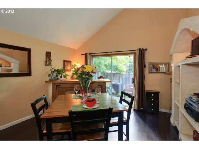 95 Kingsgate Road Lake Oswego, OR 97035 - Photo 6 of 15 Gallery Image 6