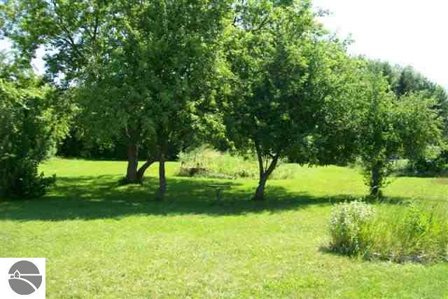 511 Cleveland Avenue Cheboygan, MI 49721 - Photo 14 of 15 1719197-13.JPG