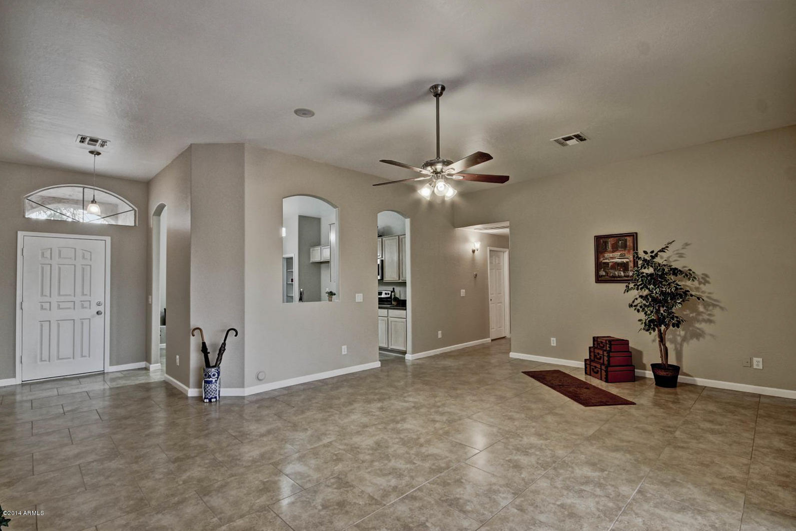 726 East Ranch Road Gilbert, AZ 85296 - Photo 3 of 23 Living Room