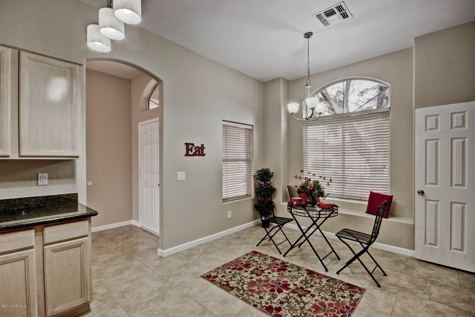 726 East Ranch Road Gilbert, AZ 85296 - Photo 9 of 23 Kitchen/Dining Area