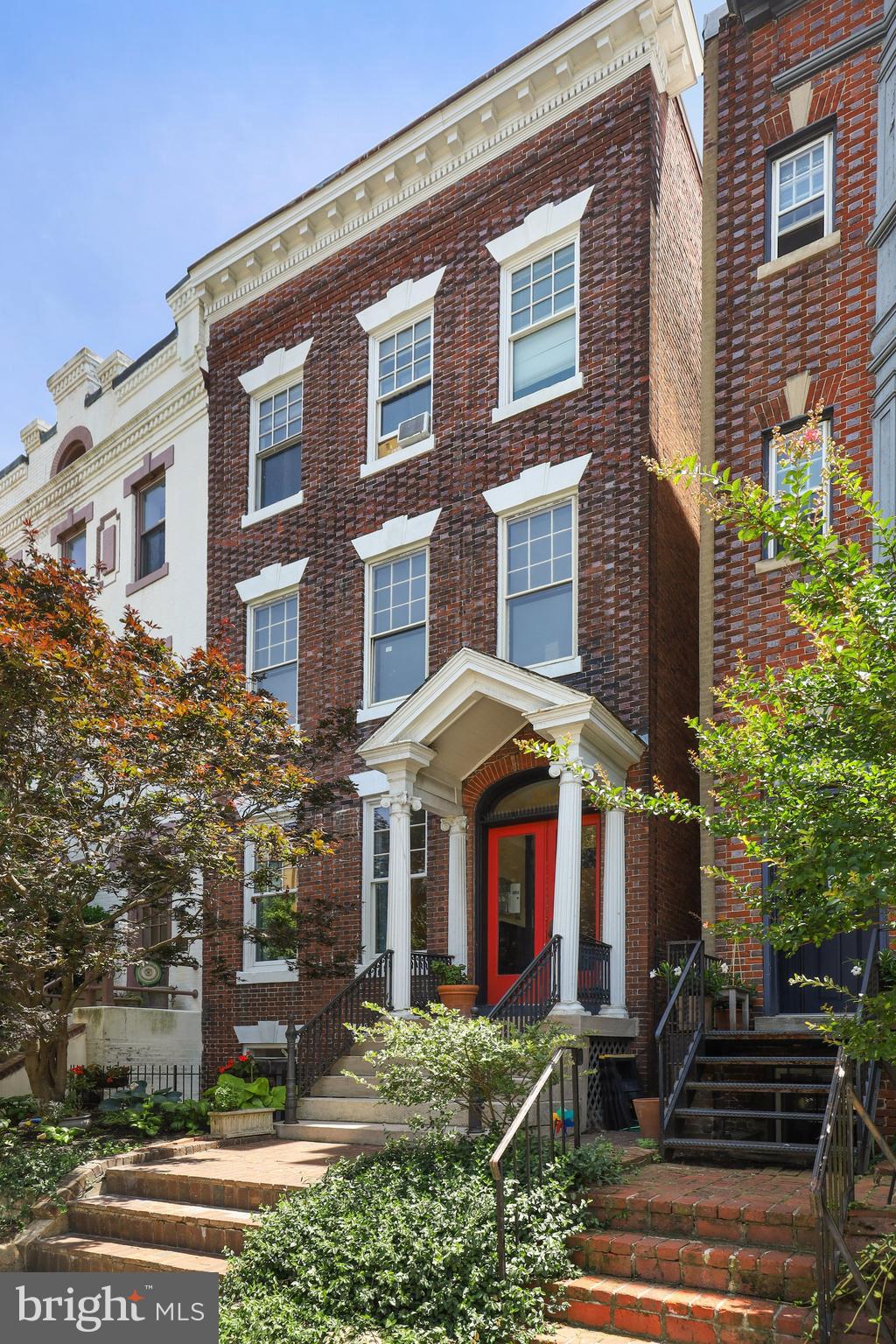 1812 Calvert Street Northwest, Unit B Washington, DC 20009 - Photo 2 of 28 Gallery Image 2