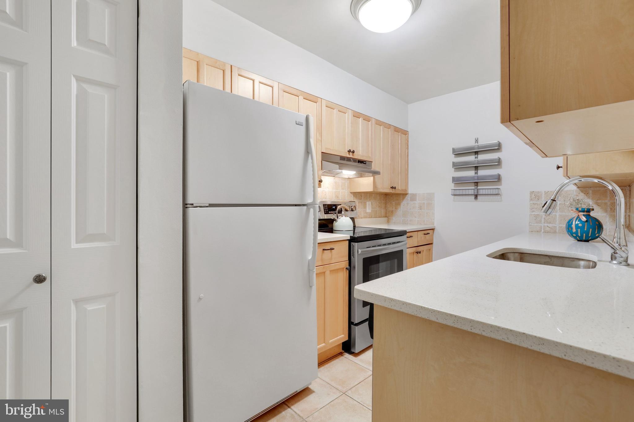 1812 Calvert Street Northwest, Unit B Washington, DC 20009 - Photo 12 of 28 Gallery Image 12
