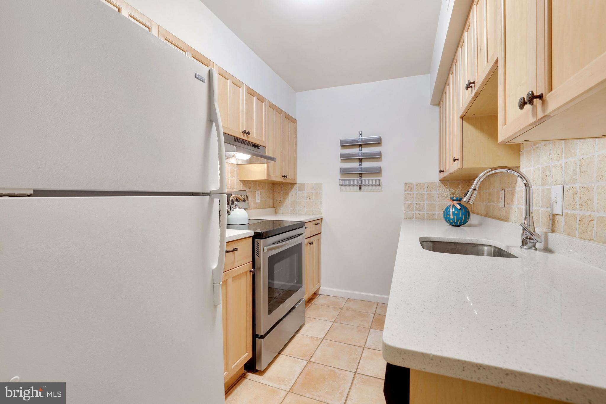 1812 Calvert Street Northwest, Unit B Washington, DC 20009 - Photo 13 of 28 Gallery Image 13