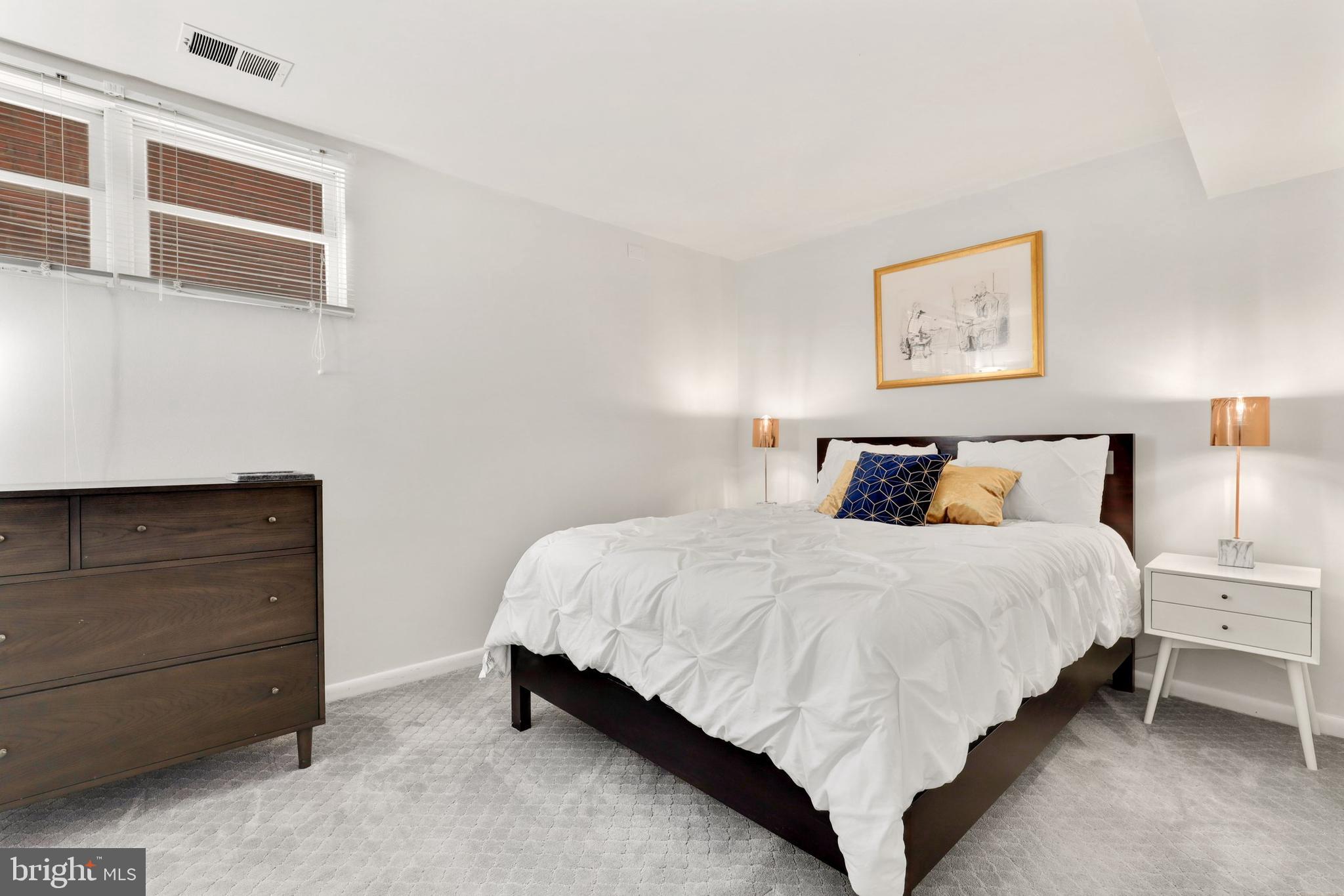 1812 Calvert Street Northwest, Unit B Washington, DC 20009 - Photo 20 of 28 Gallery Image 20