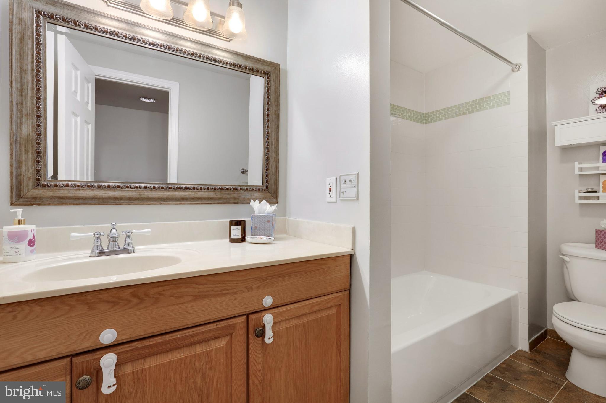 1812 Calvert Street Northwest, Unit B Washington, DC 20009 - Photo 24 of 28 Gallery Image 24