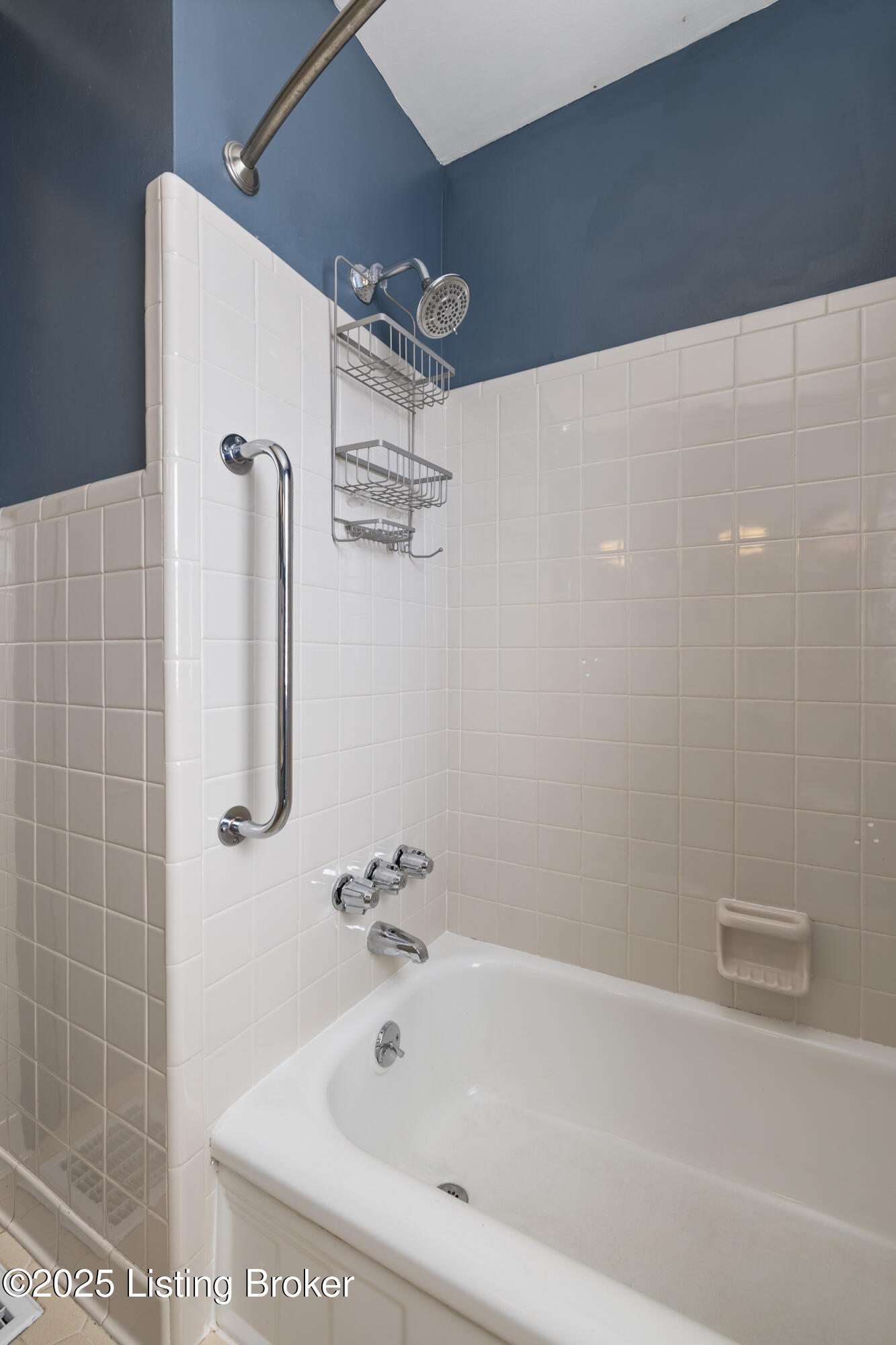 4019 Gloucester Road Louisville, KY 40207 - Photo 20 of 31 3U8A2426