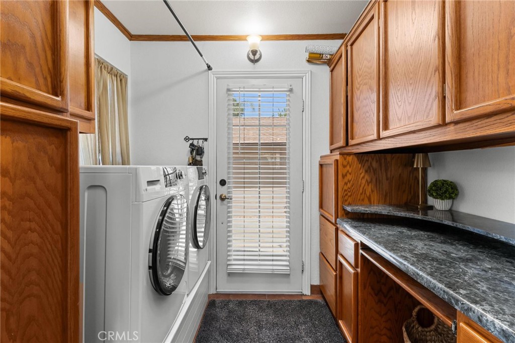 5545 Tower Riverside, CA 92506 - Photo 22 of 70
