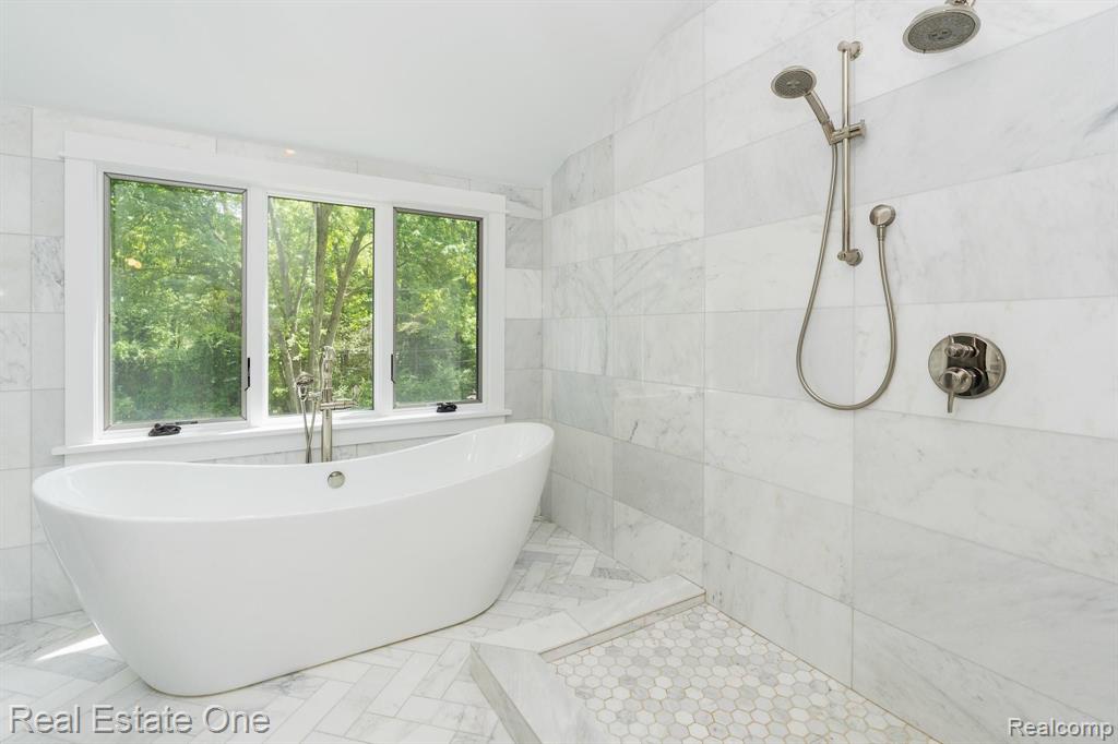 6356 Blue Beech Road Rochester Hills, MI 48306 - Photo 13 of 43
