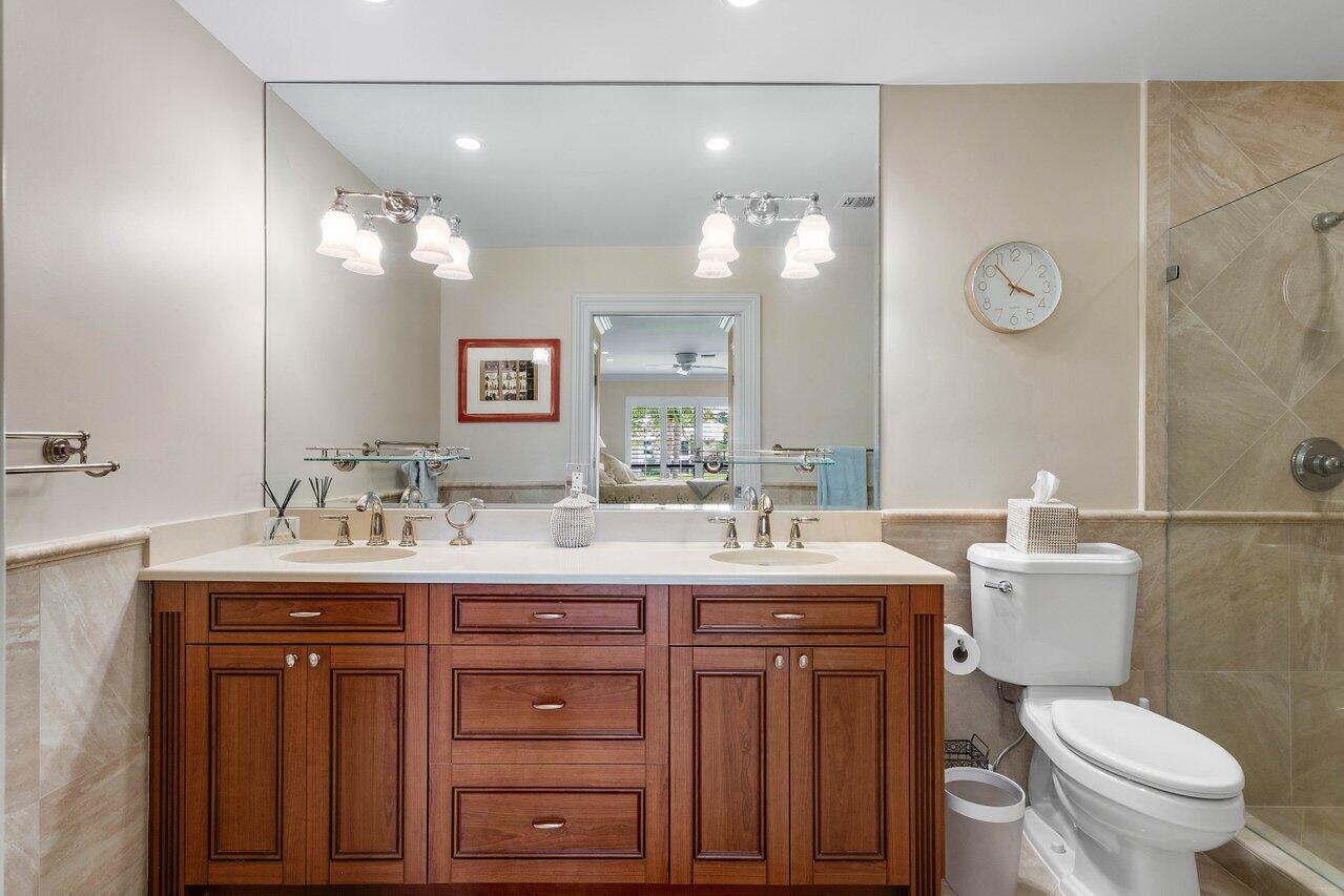 3675 Quail Ridge Drive, Unit BOBWHITE B Boynton Beach, FL 33436 - Photo 18 of 33 Main Bath