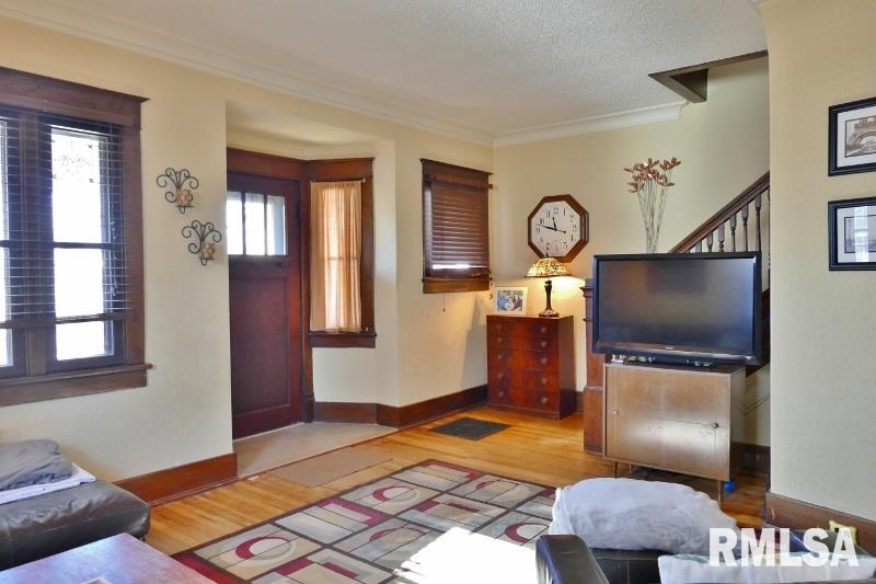 2718 North Prospect Road Peoria, IL 61603 - Photo 3 of 27 Gallery Image 3