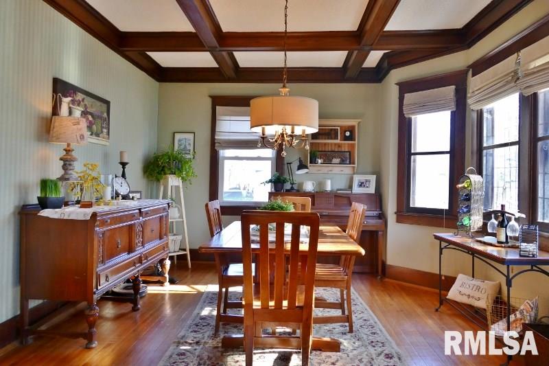 2718 North Prospect Road Peoria, IL 61603 - Photo 6 of 27 Gallery Image 6