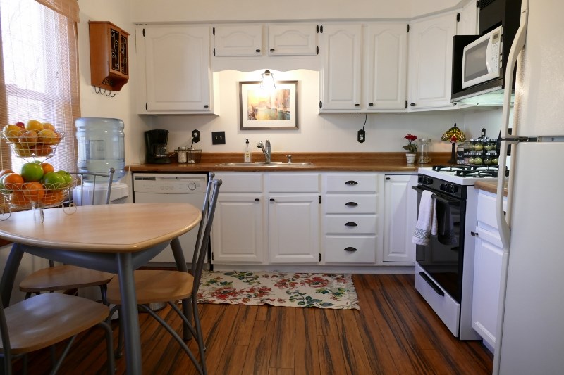 2718 North Prospect Road Peoria, IL 61603 - Photo 8 of 27 Gallery Image 8