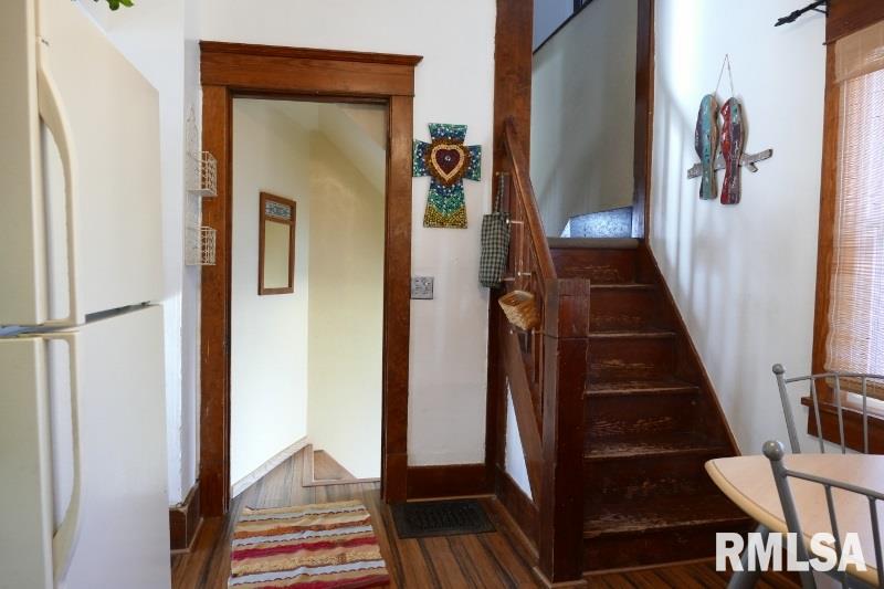 2718 North Prospect Road Peoria, IL 61603 - Photo 10 of 27 Gallery Image 10