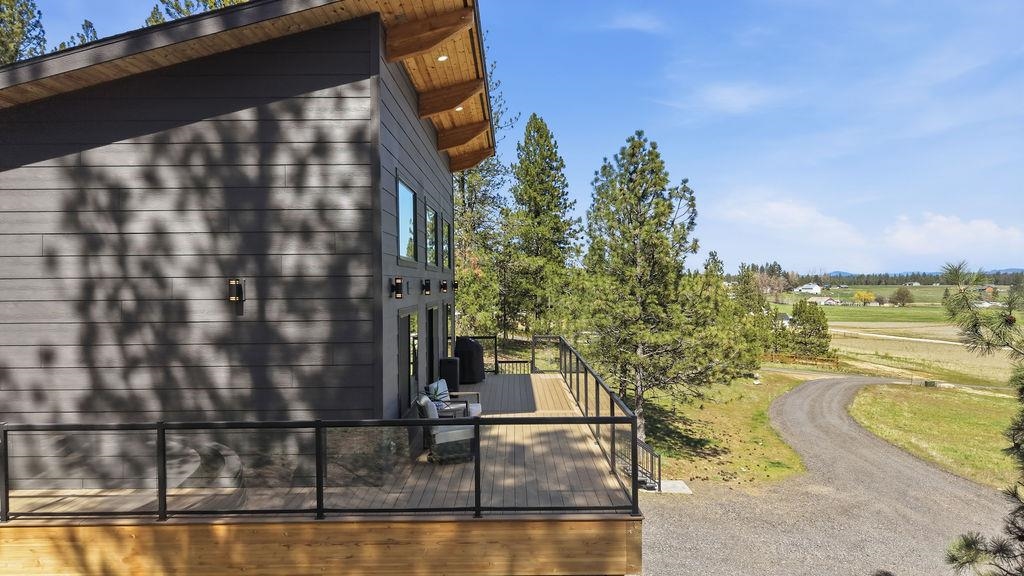 26435 North Spotted Road Deer Park, WA 99006 - Photo 4 of 49