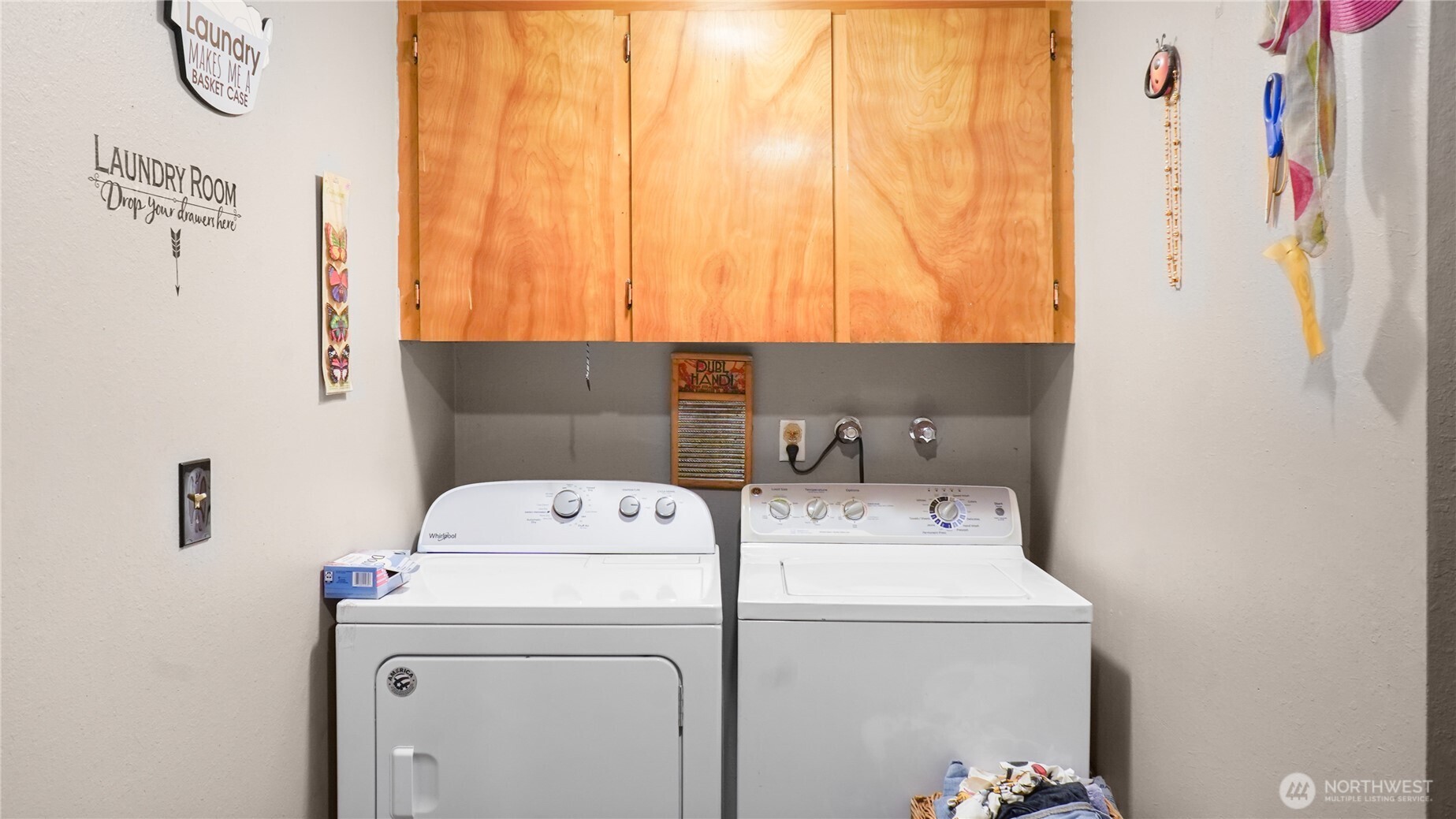 224 Calla Loop Northwest Royal City, WA 99357 - Photo 15 of 28 a utility room with dryer and washer