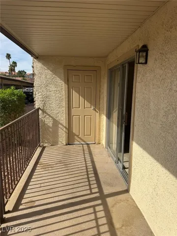 $1,400 | 5021 River Glen Drive, Unit 41, Las Vegas, NV 89103