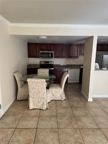 $1,400 | 5021 River Glen Drive, Unit 41, Las Vegas, NV 89103