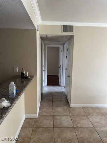 $1,400 | 5021 River Glen Drive, Unit 41, Las Vegas, NV 89103