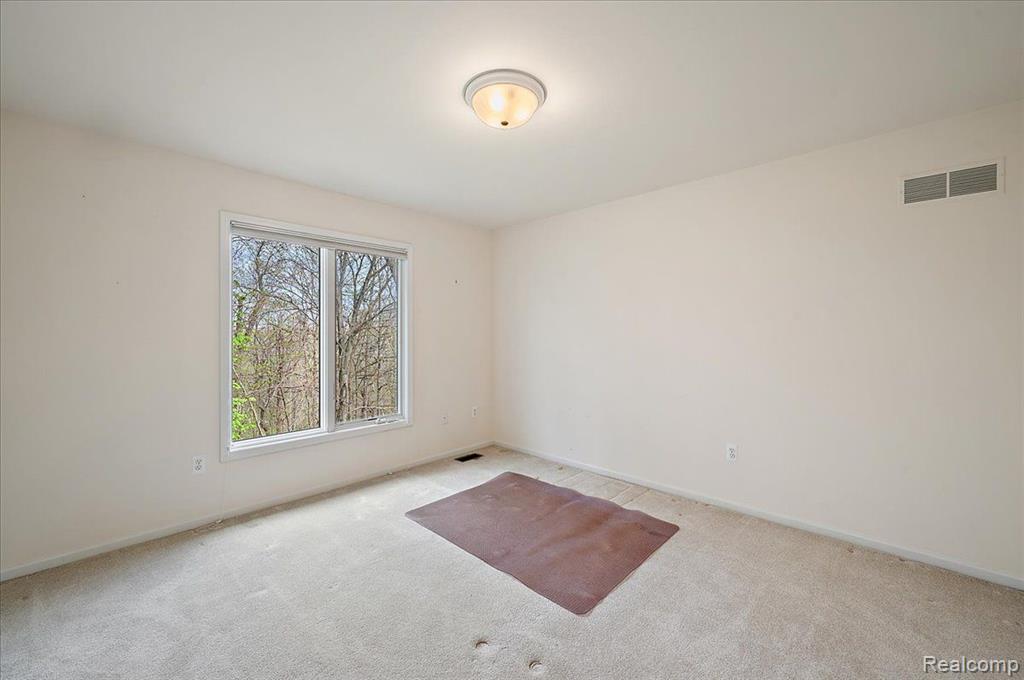 1043 Moran Drive Rochester, MI 48307 - Photo 30 of 48 Gallery Image 30