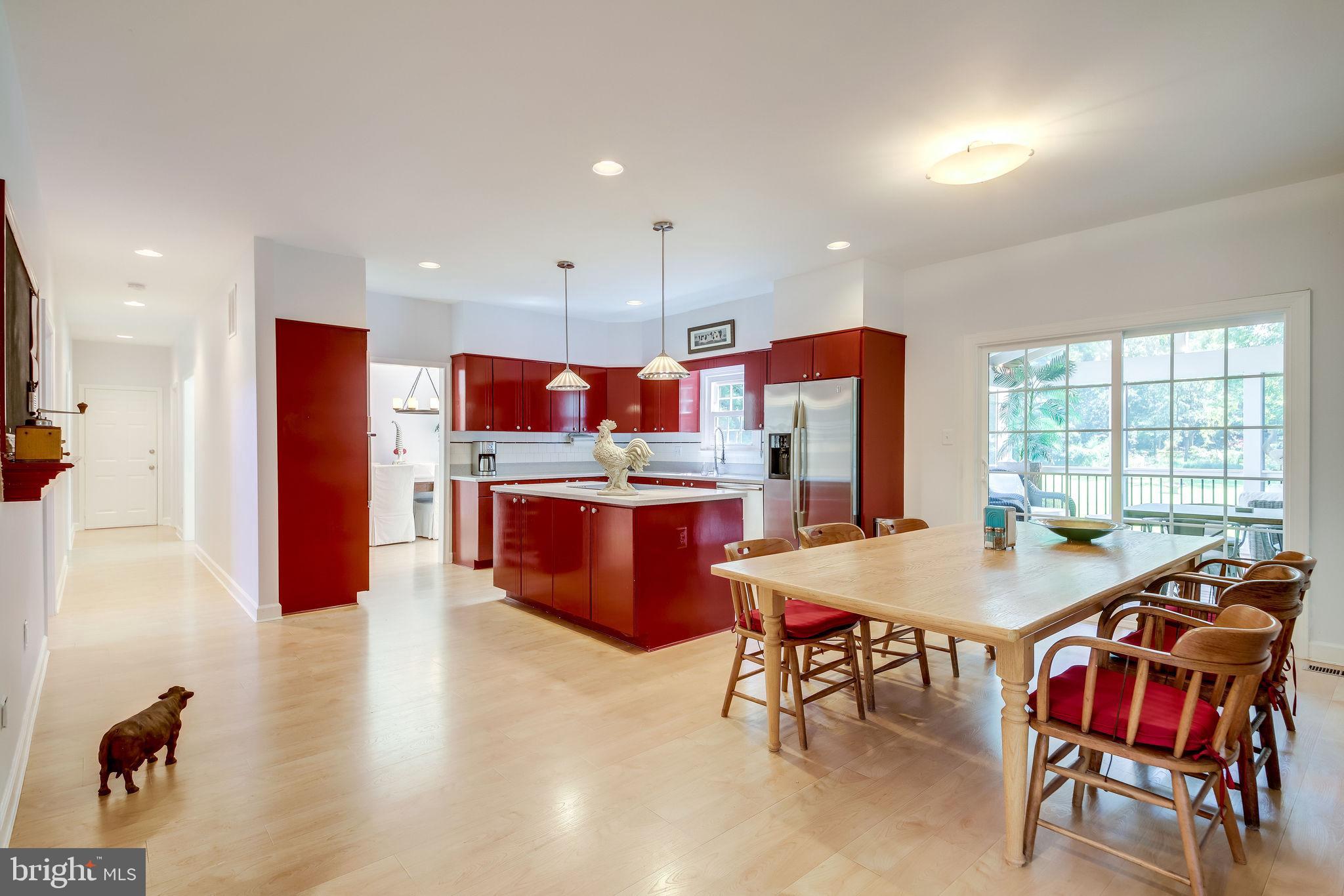 1167 Reston Avenue Herndon, VA 20170 - Photo 19 of 60 Large area for breakfast table