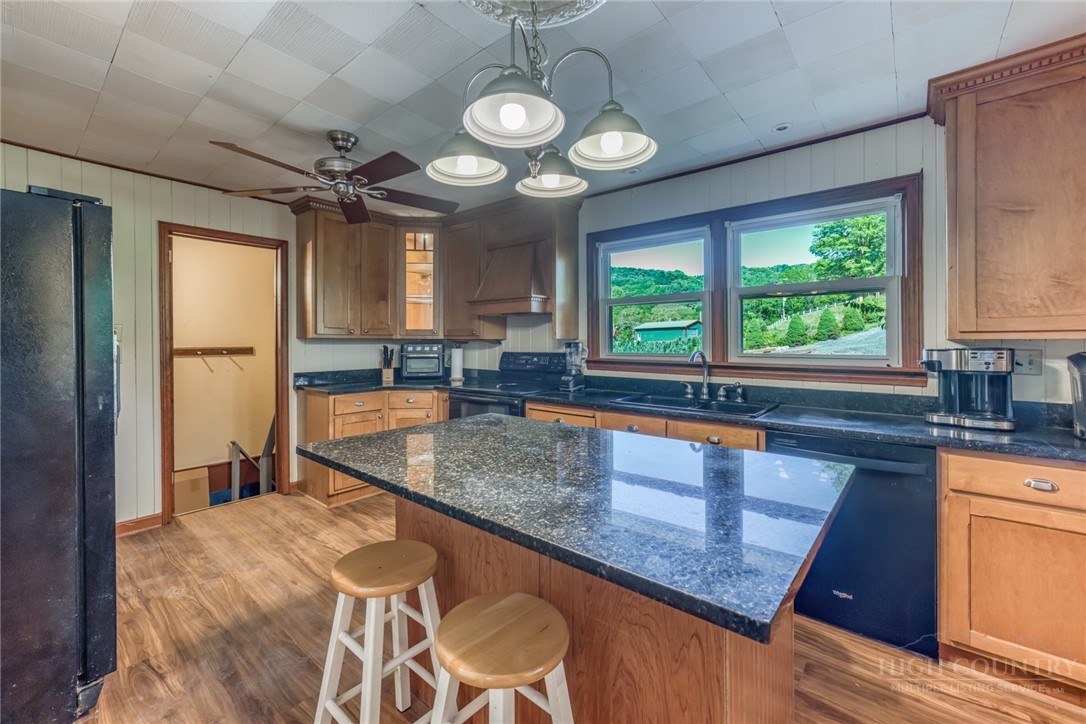 473 Cow Camp Road Newland, NC 28657 - Photo 14 of 49