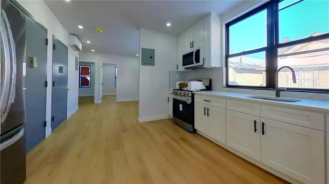 $1,399,999 | 3013 Brighton 5th Street | Brighton Beach