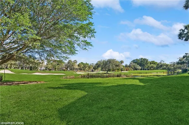 $5,200 | 7048 Pelican Bay Boulevard, Unit C105, Naples, FL 34108