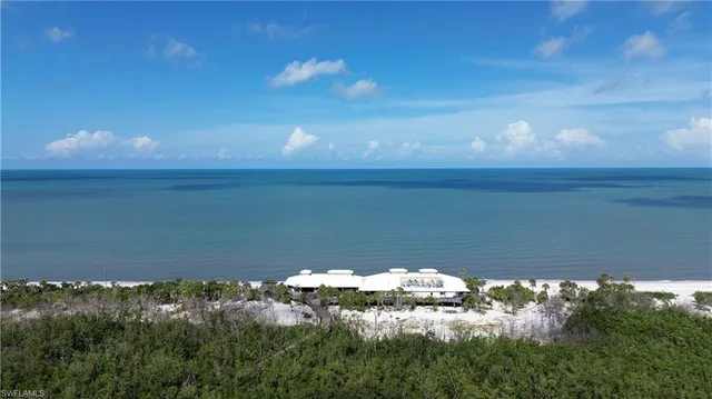 $5,200 | 7048 Pelican Bay Boulevard, Unit C105, Naples, FL 34108