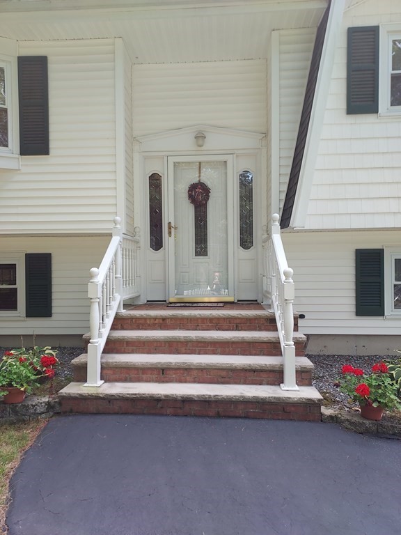 37 Heritage Road Billerica, MA 01821 - Photo 2 of 24 a view of entryway