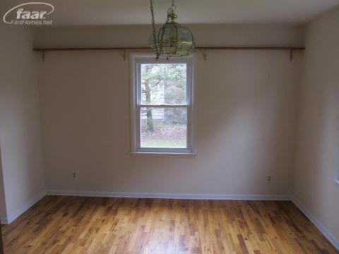 12471 North Linden Road Clio, MI 48420 - Photo 9 of 24 20226148-8.JPG