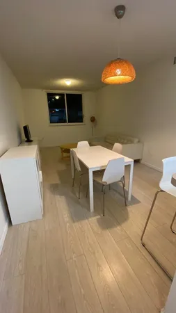 $2,400 | 185 Southeast 14th Terrace, Unit 711, Miami, FL 33131