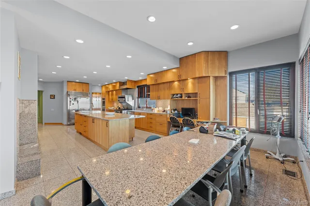 $2,399,999 | 2829 Frankel Boulevard, Merrick, NY 11566