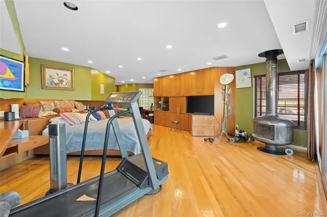 $2,399,999 | 2829 Frankel Boulevard, Merrick, NY 11566