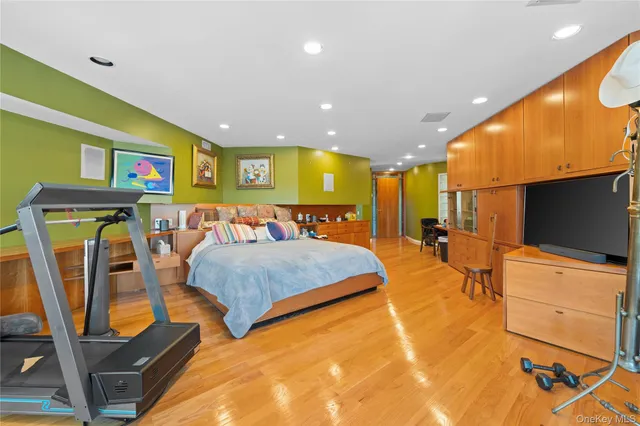 $2,399,999 | 2829 Frankel Boulevard, Merrick, NY 11566