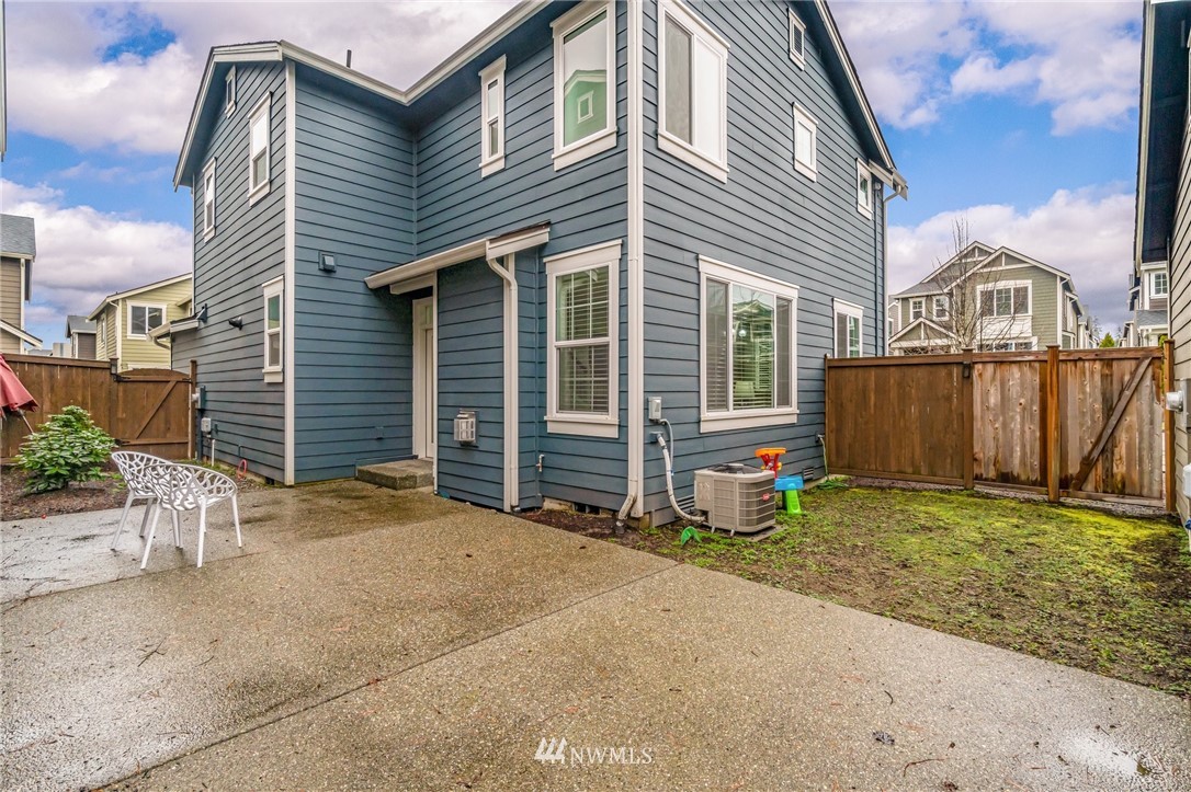 18709 44th Drive Southeast Bothell, WA 98012 - Photo 36 of 40 a view of a house with wooden fence