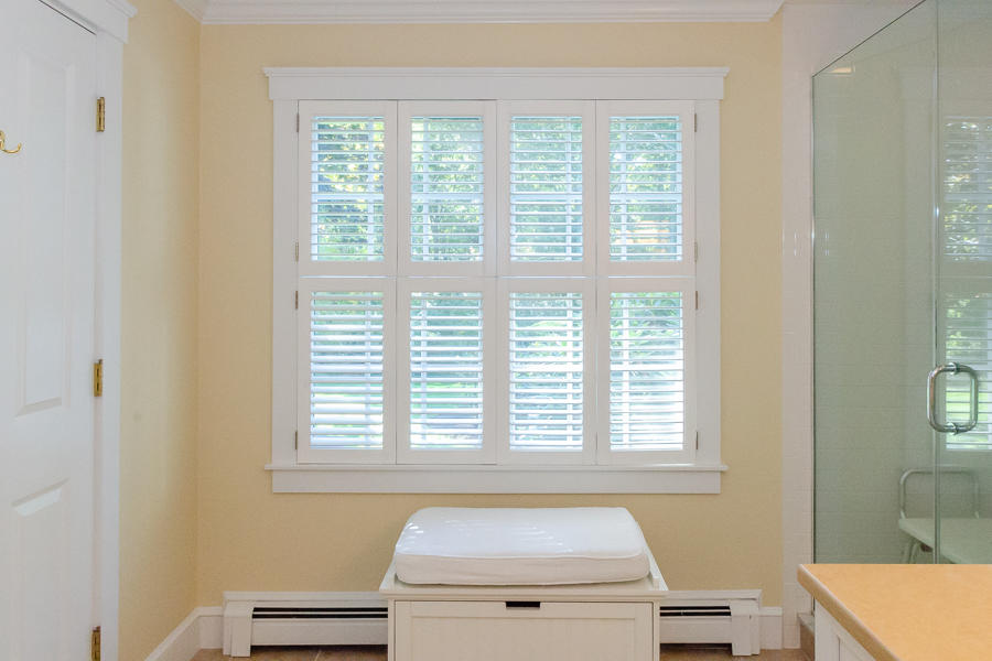 18 Register Road Marion, MA 02738 - Photo 14 of 30 a bathroom with a sink and a bathtub