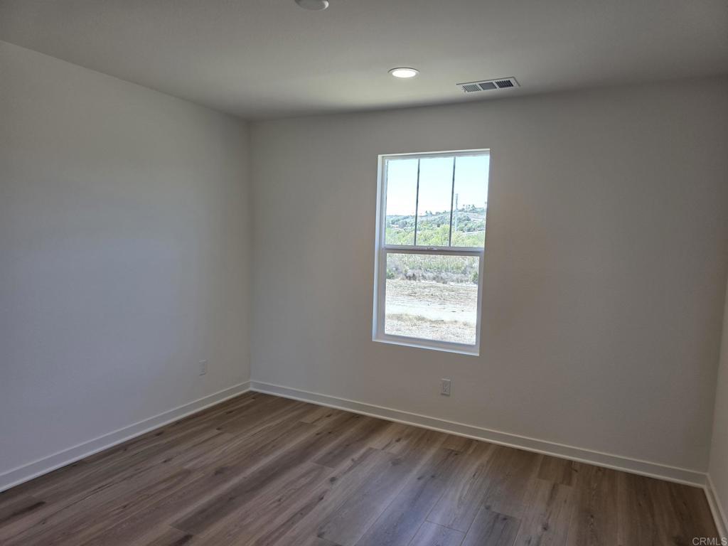 725 Kingbird Loop Oceanside, CA 92058 - Photo 33 of 47 Gallery Image 33