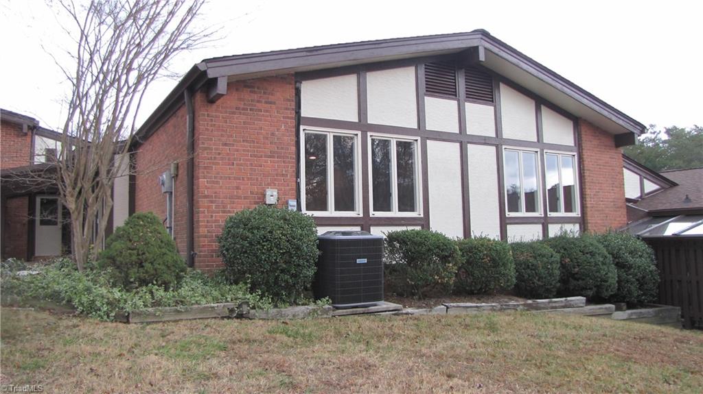 1117 Gatehouse Road High Point, NC 27262 - Photo 2 of 21 Gallery Image 2