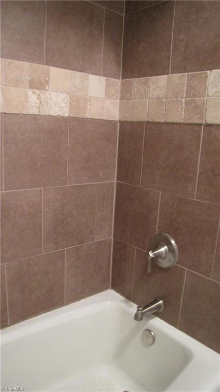 1117 Gatehouse Road High Point, NC 27262 - Photo 13 of 21 Gallery Image 13